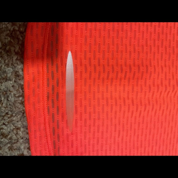 NWOT Bright Orange under Armour Tank - Picture 5 of 5